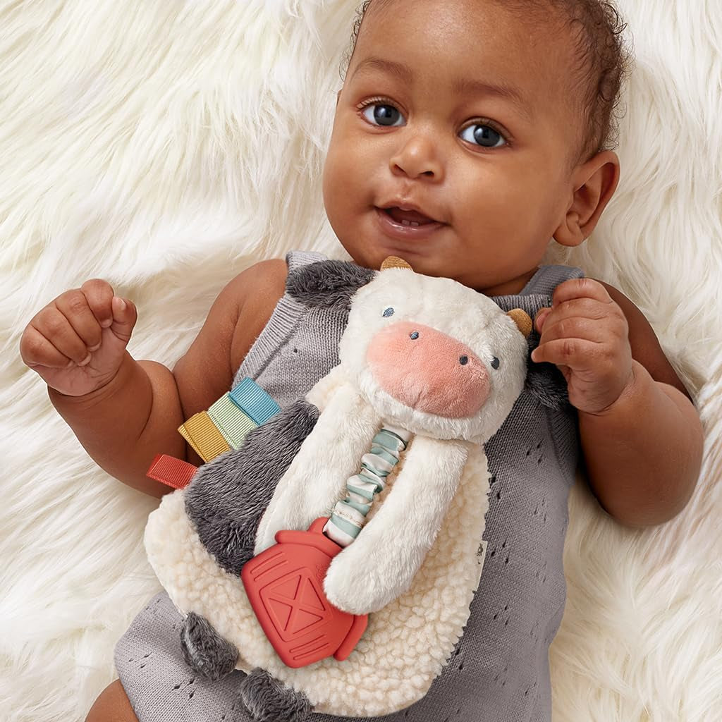 - Itzy Lovey Including Teether 
