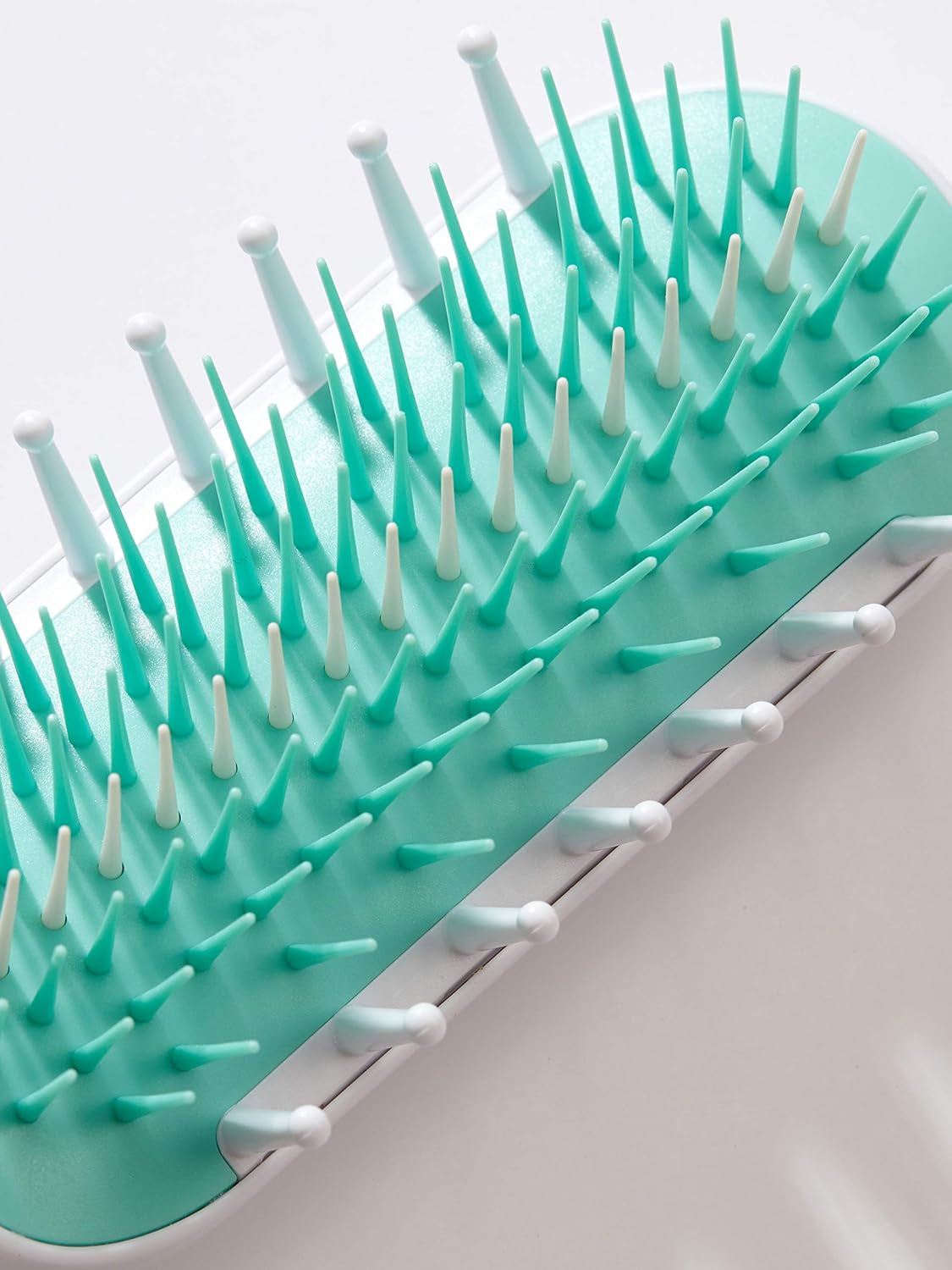 Detangling Hairbrush for Thick or Curly