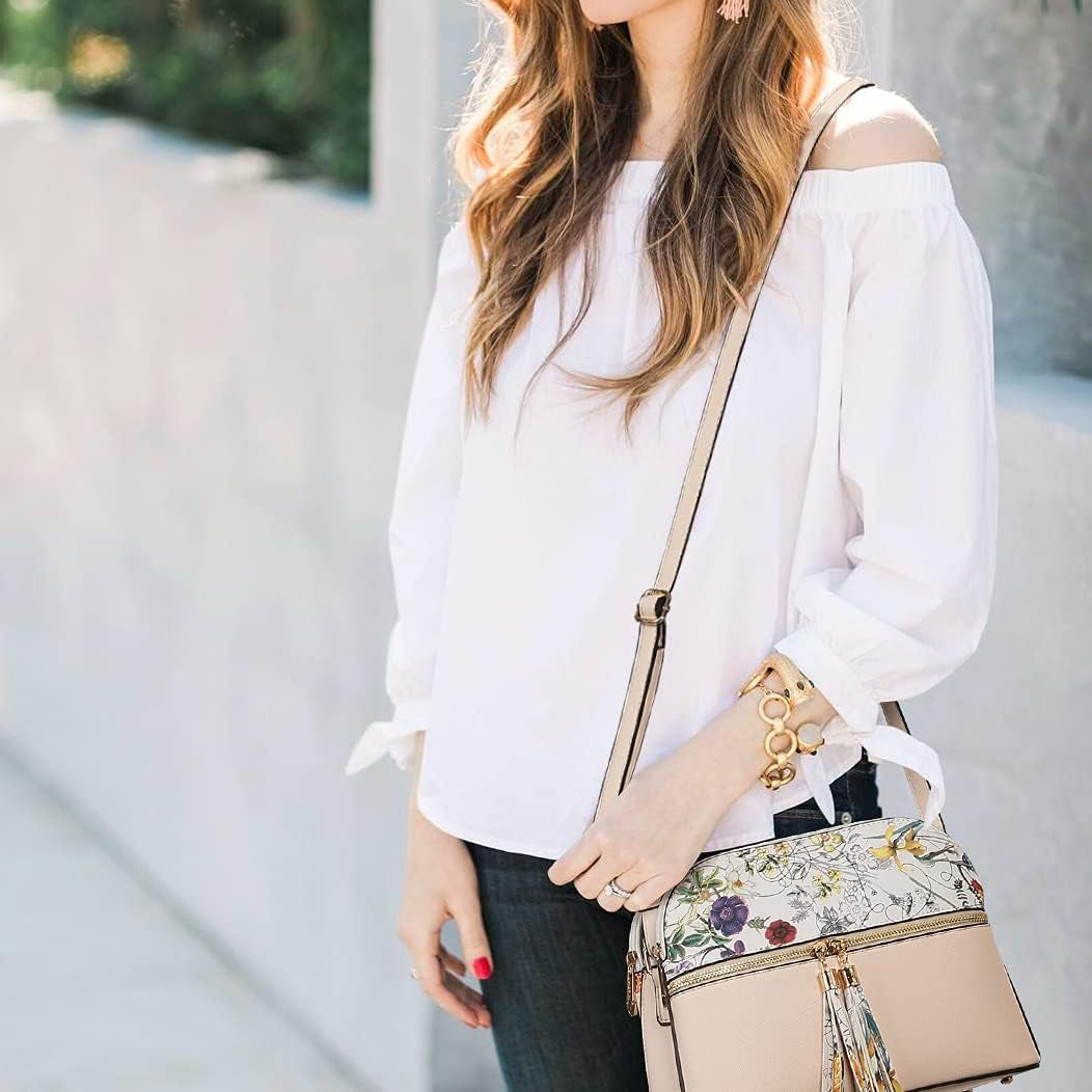 Women Tassel Zipper Pocket Crossbody Bag